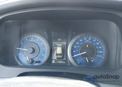 2015 Toyota Sienna Xle 7 Passenger z USA, uszkodzony, nr VIN 5TDDK3DC2FS124228